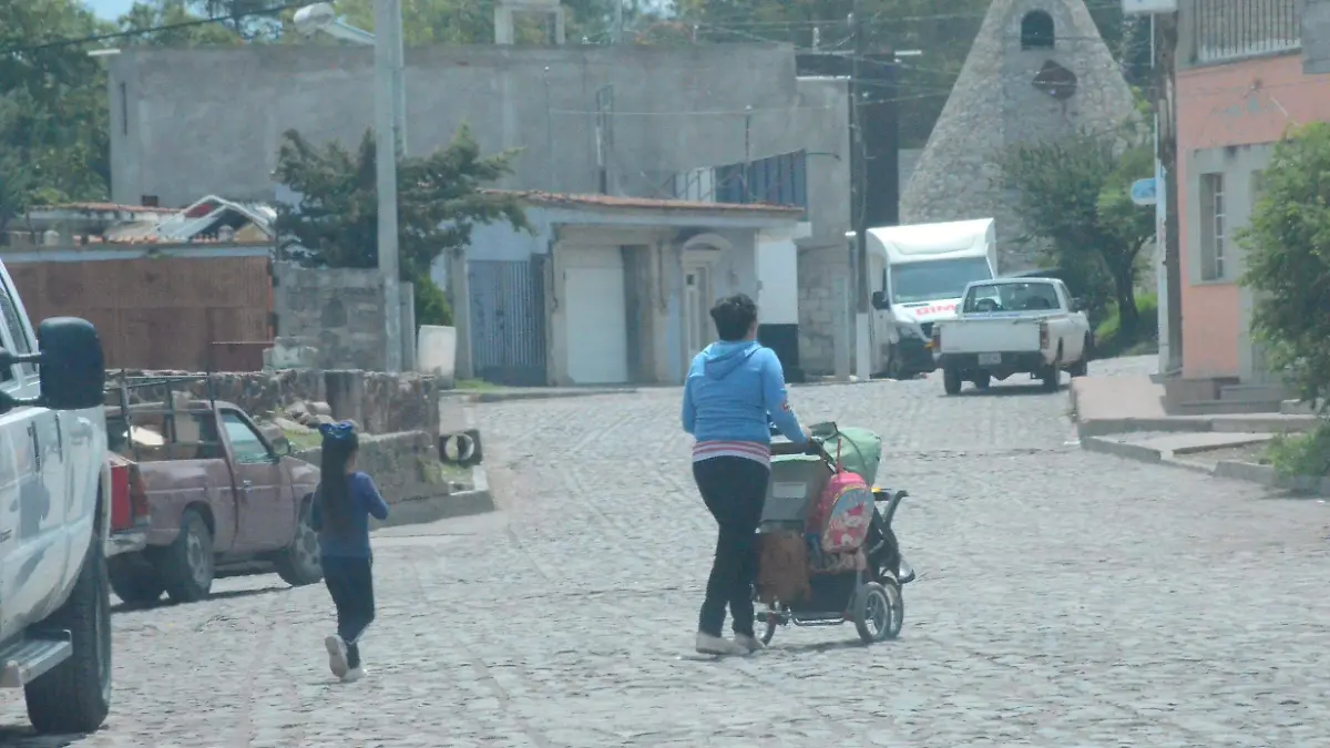 El trámite de reconocimiento ocurre más porque los recién nacidos son registrados por la mamá ante la ausencia del padre.  Foto Luis Luévanos.